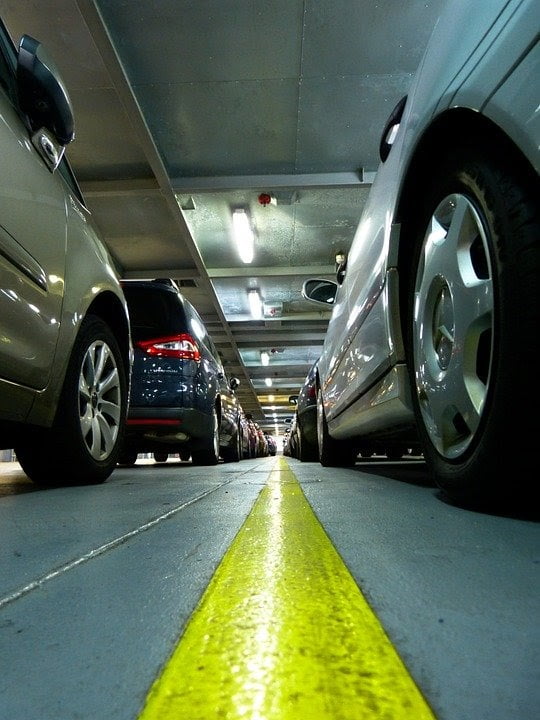 a car with a yellow line