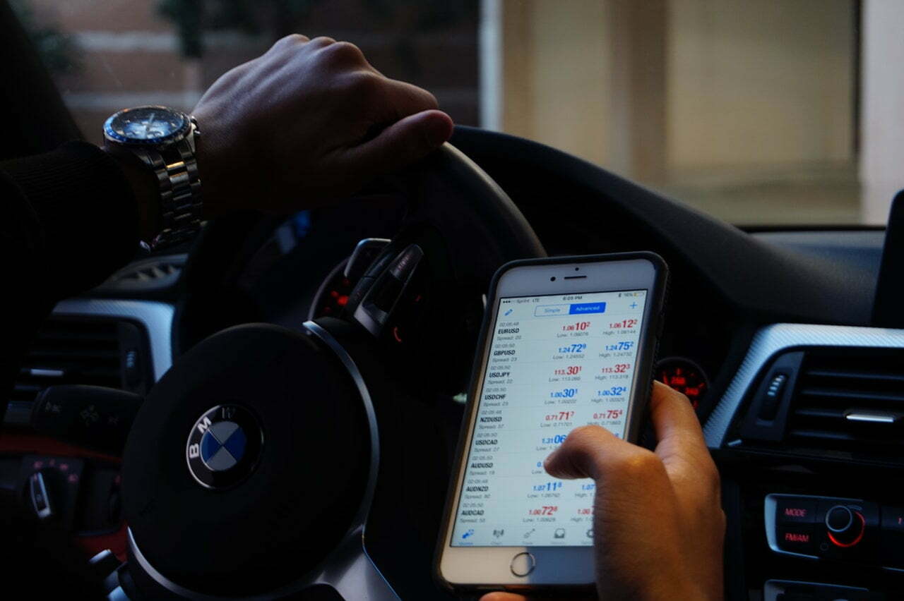 Can You Make a Living From Trading Cryptocurrencies?