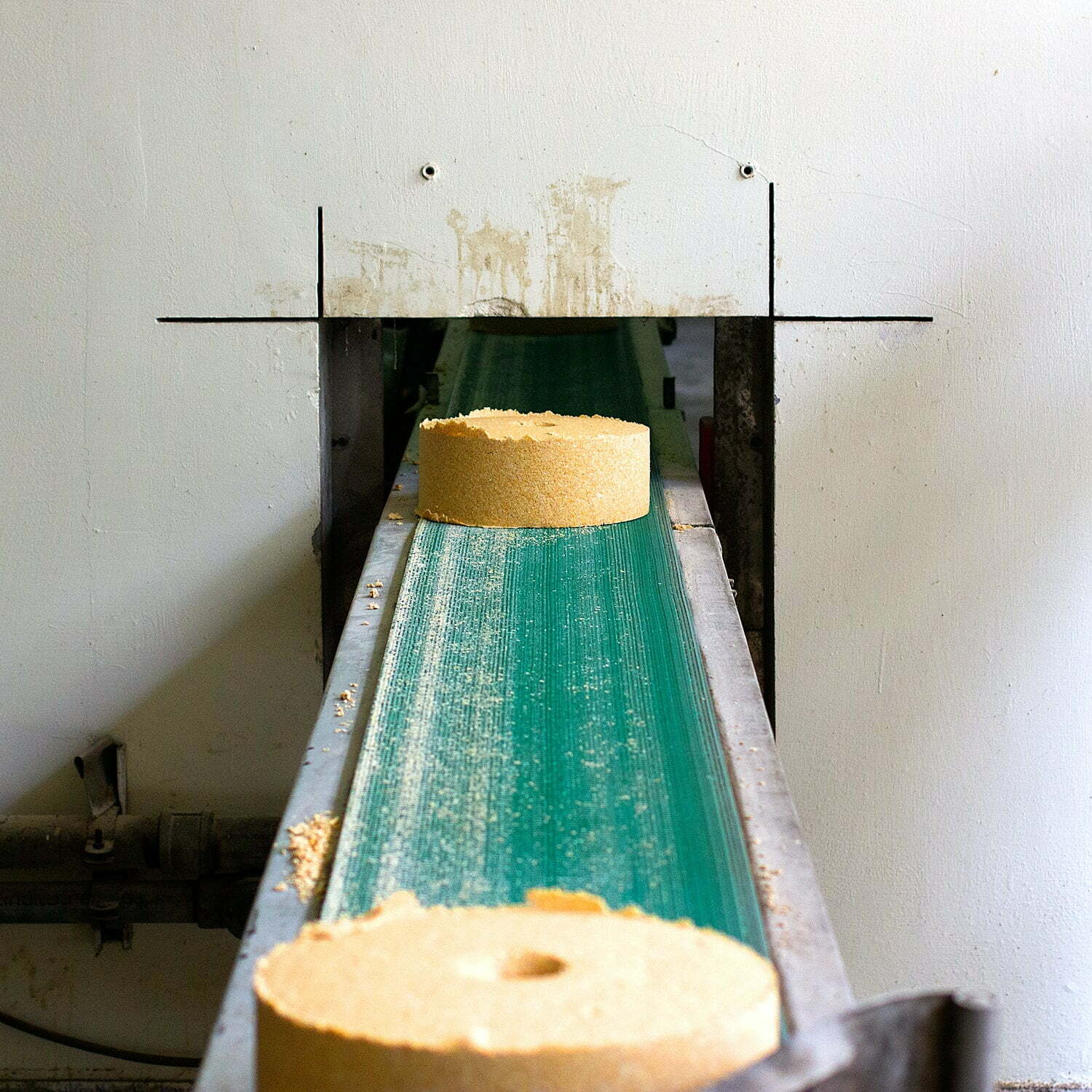 Understanding Conveyor Systems: 3 Tips for Choosing the Right Belt